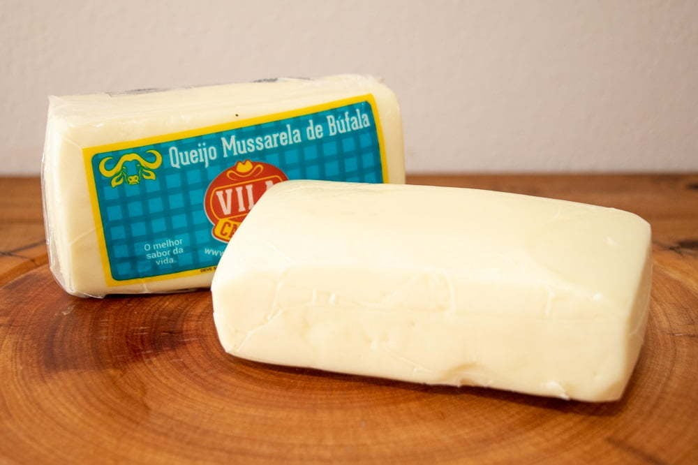 Queijo Minas Mussarela de Bufala Vila Caipira Serra da Canastra Premium peça 550 g