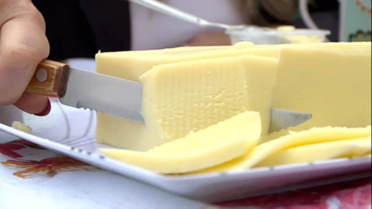 Queijo Minas Mussarela de Bufala Vila Caipira Serra da Canastra Premium peça 550 g